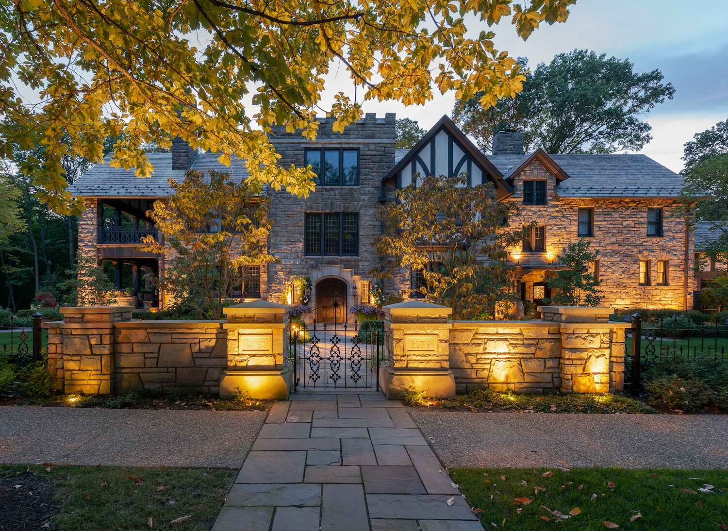 Choosing a Landscape Lighting Installer in Novelty, OH
